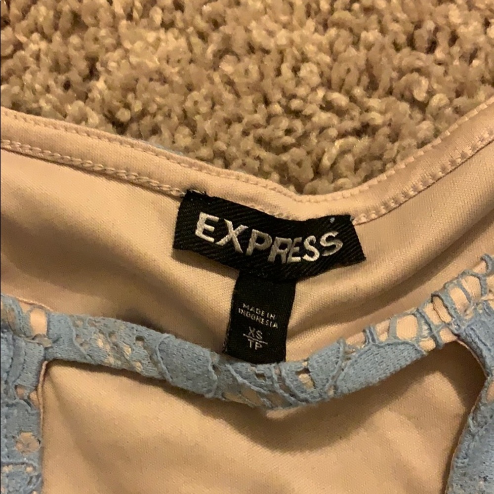 Express Top - Picture 2 of 3